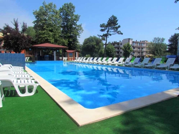 Eforie Nord, Hotel Apollo, piscina exterioara.jpg