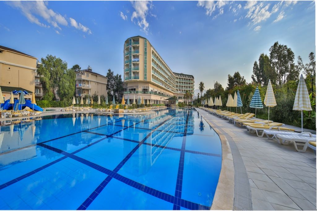 Piscina deschisă