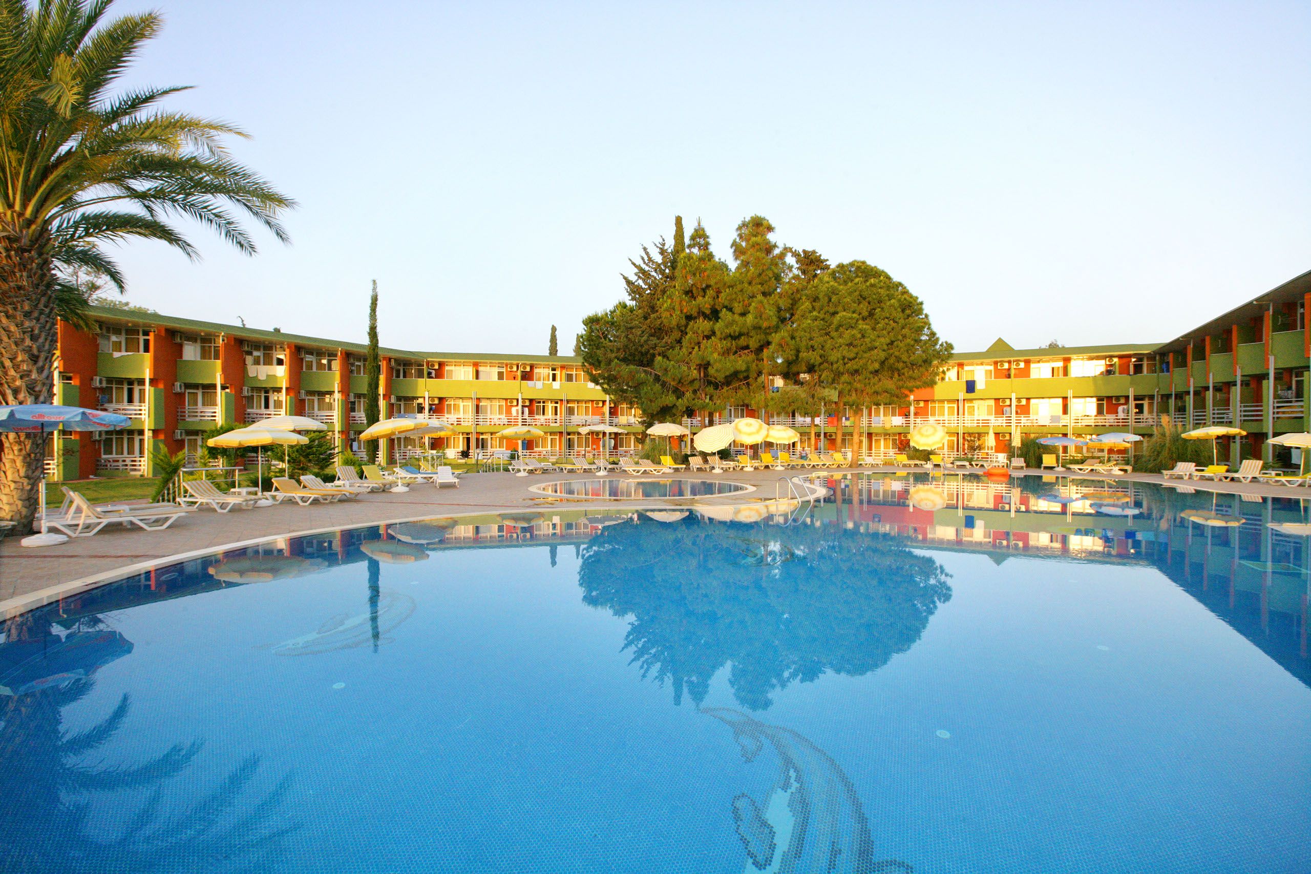 Piscina deschisă