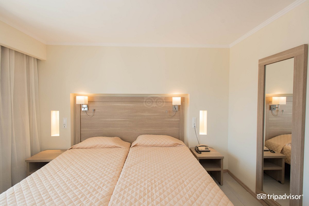 DOUBLE ROOM POOL VIEW BALCONY OR TERRACE