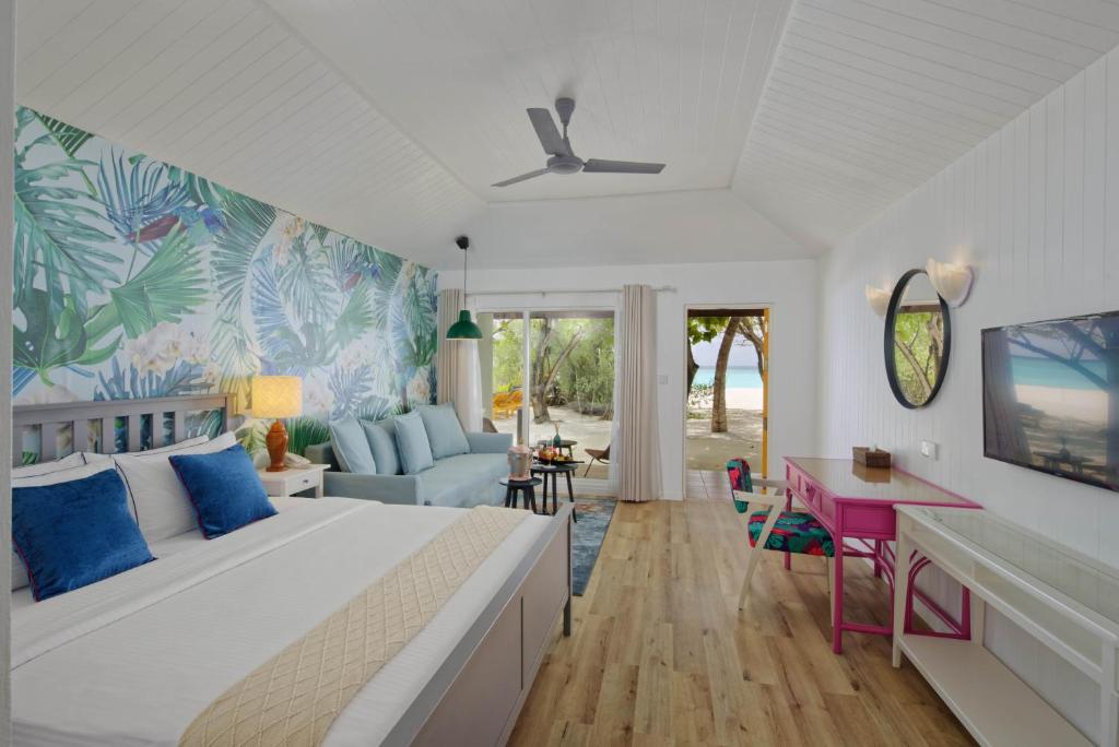 Lagoon Beach Villa