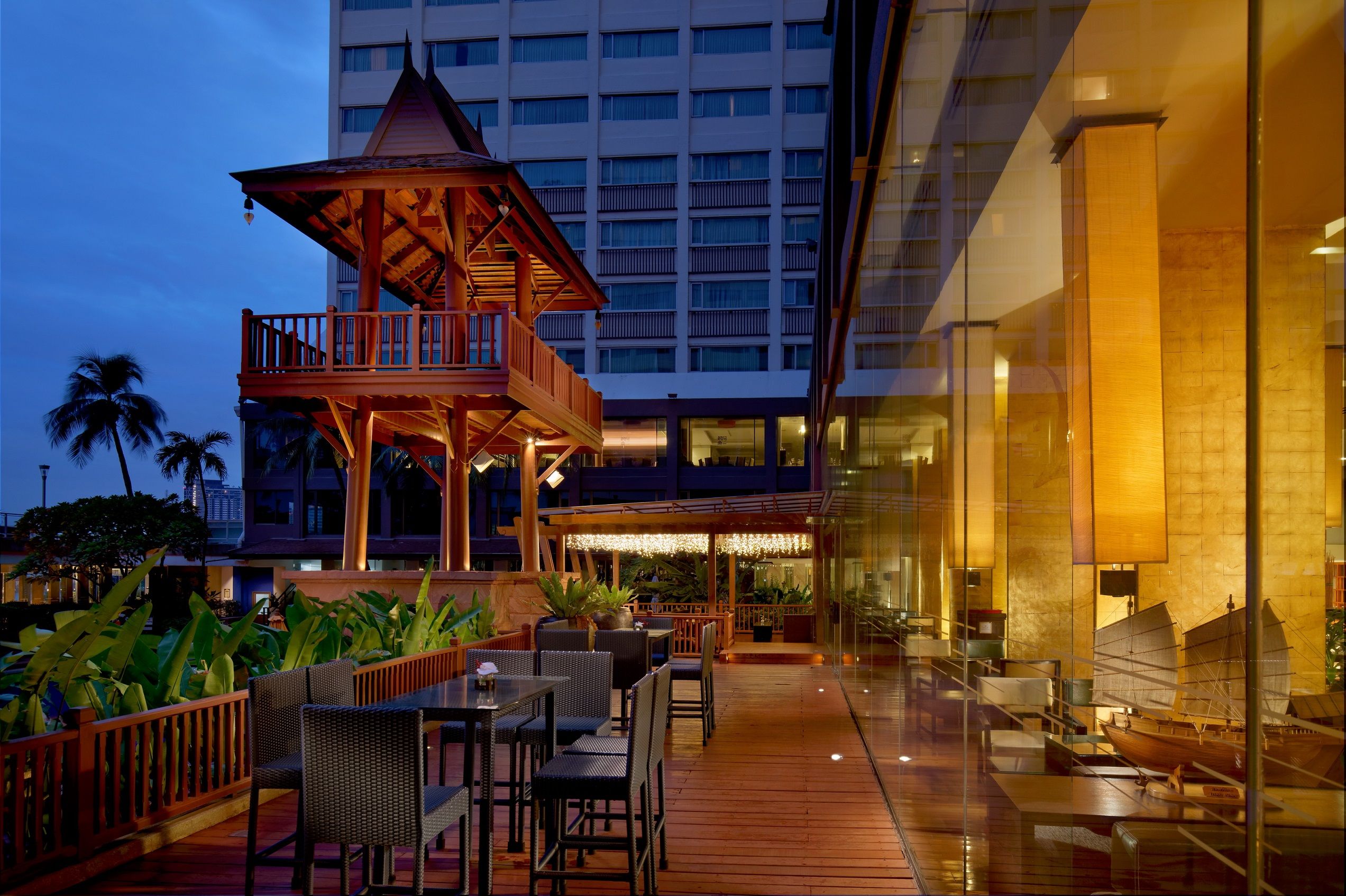 Sala Thai Pool Bar