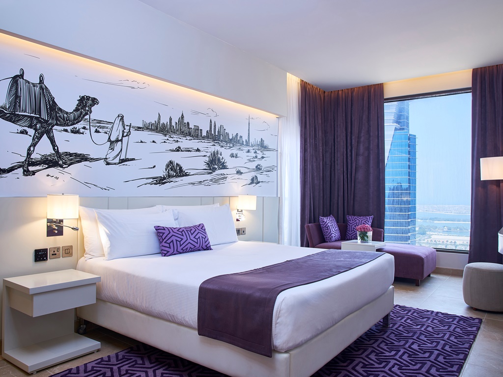 1 Bedroom Suite Skyline View