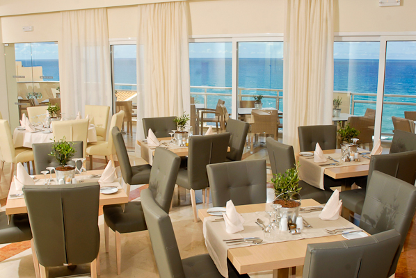 Corfu, Hotel Aquis Pelekas Beach, restaurant.jpg
