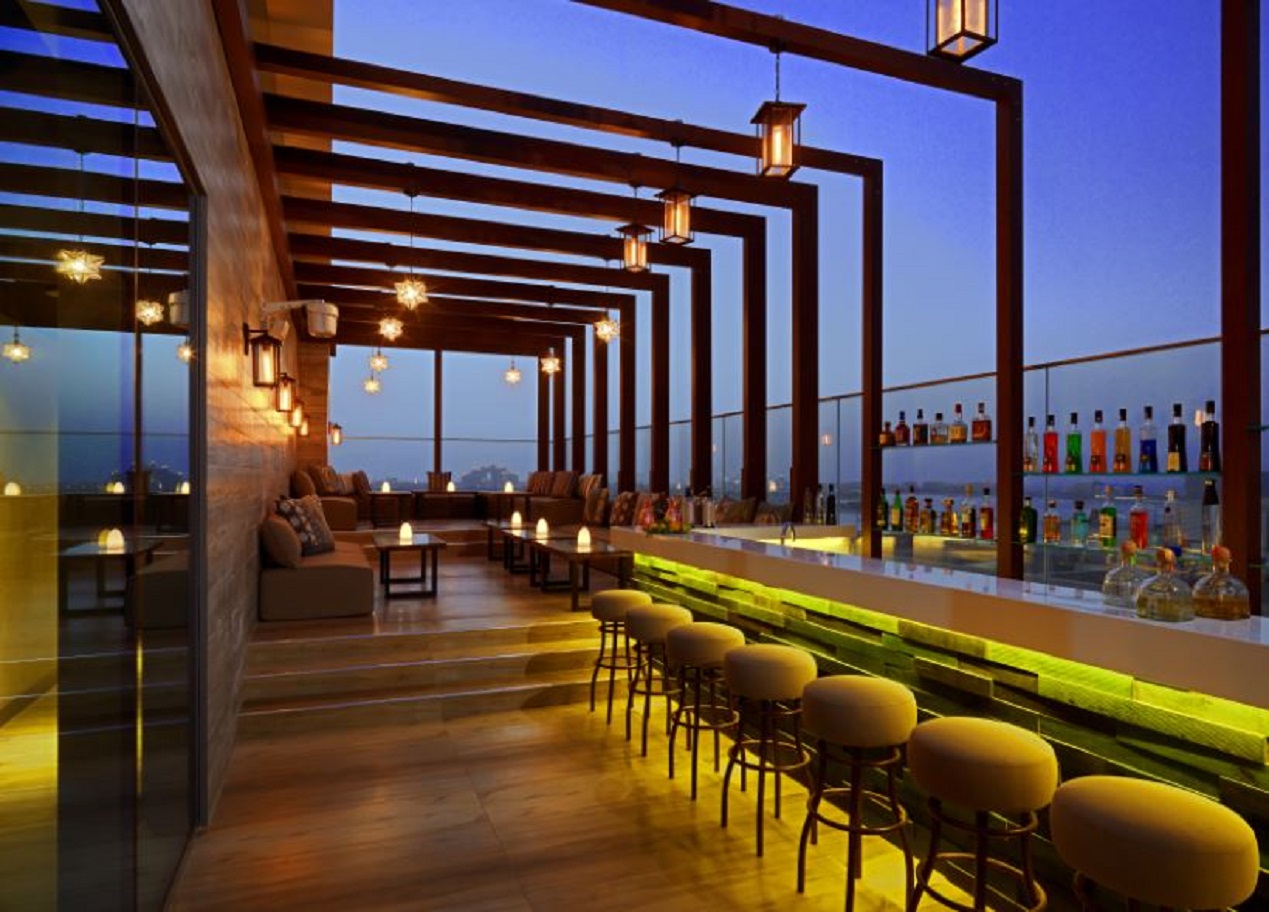 Luchador rooftop lounge 