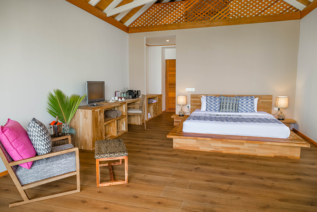 BEACH VILLA WITH POOL