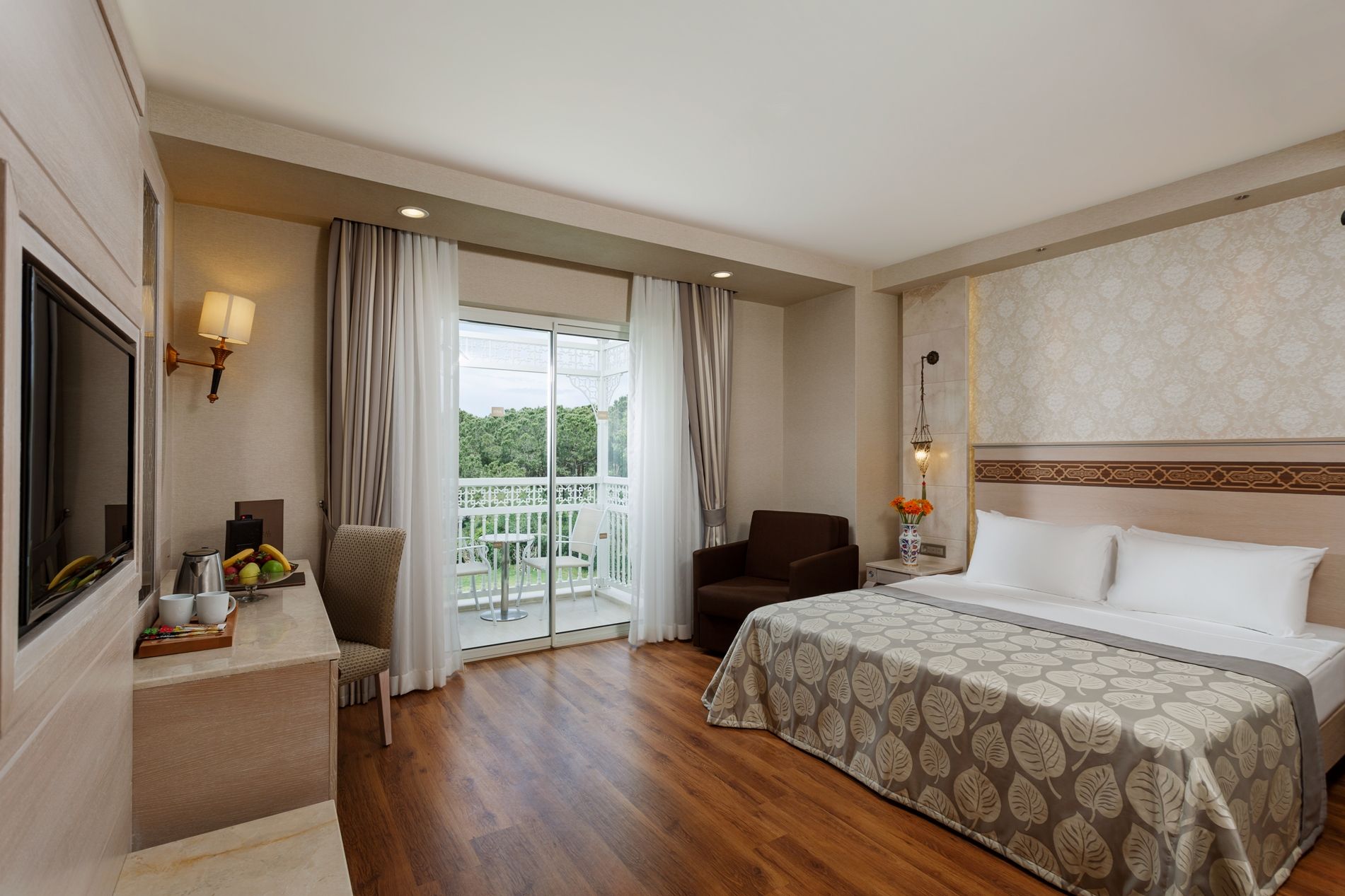 Deluxe Family Room