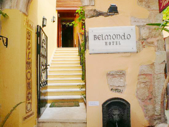 Hotel Belmondo, Chania, exterior, intrare.jpg