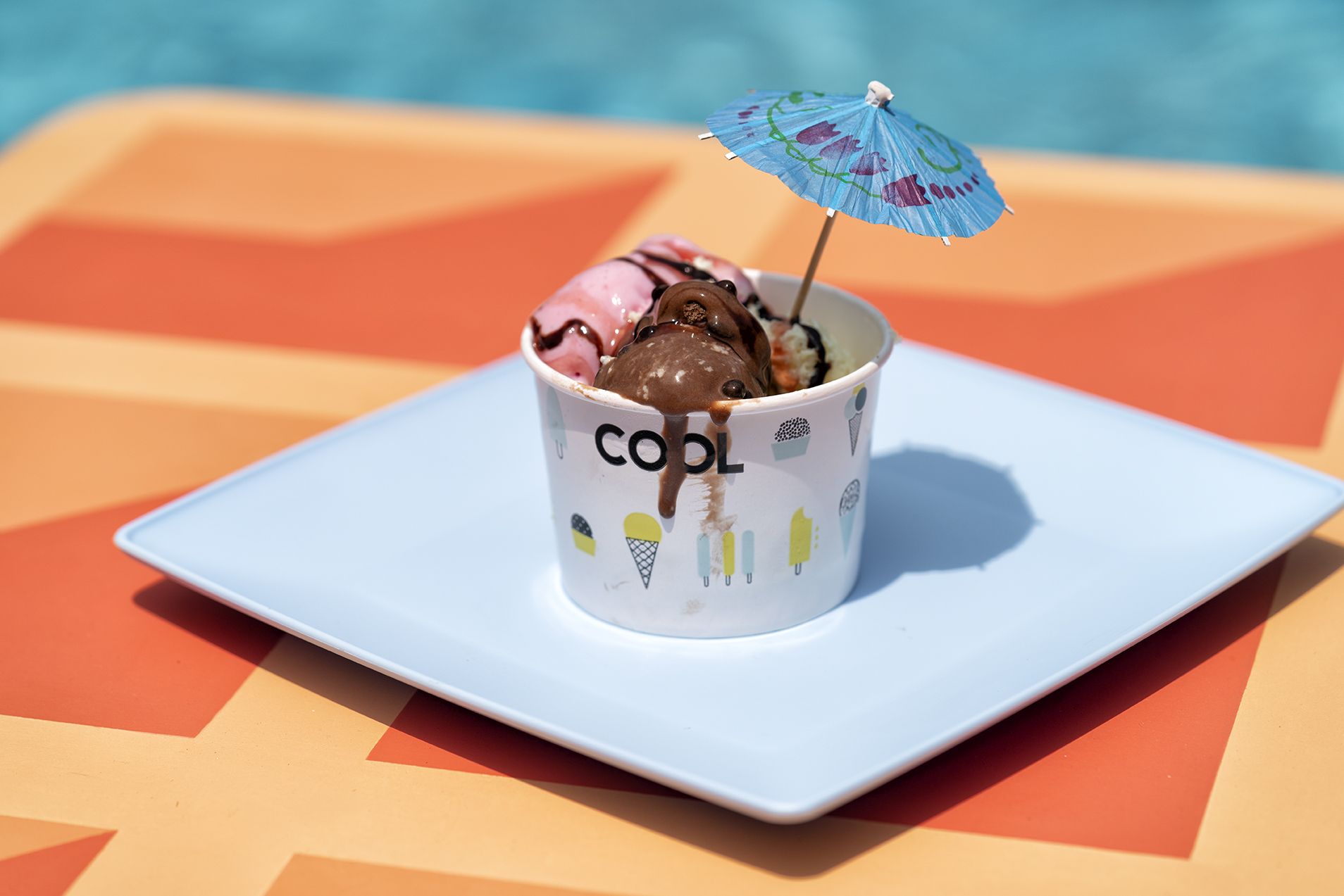 Pool Bar
