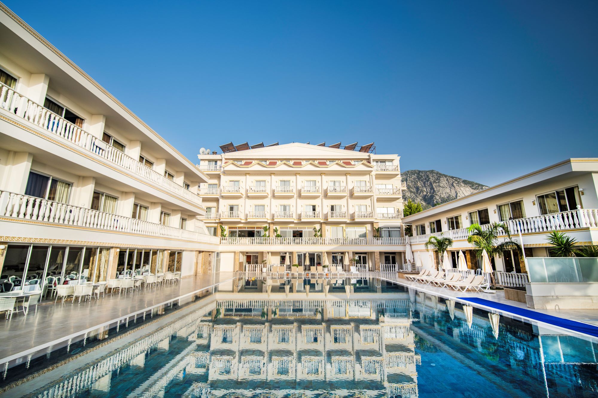 Piscina deschisă