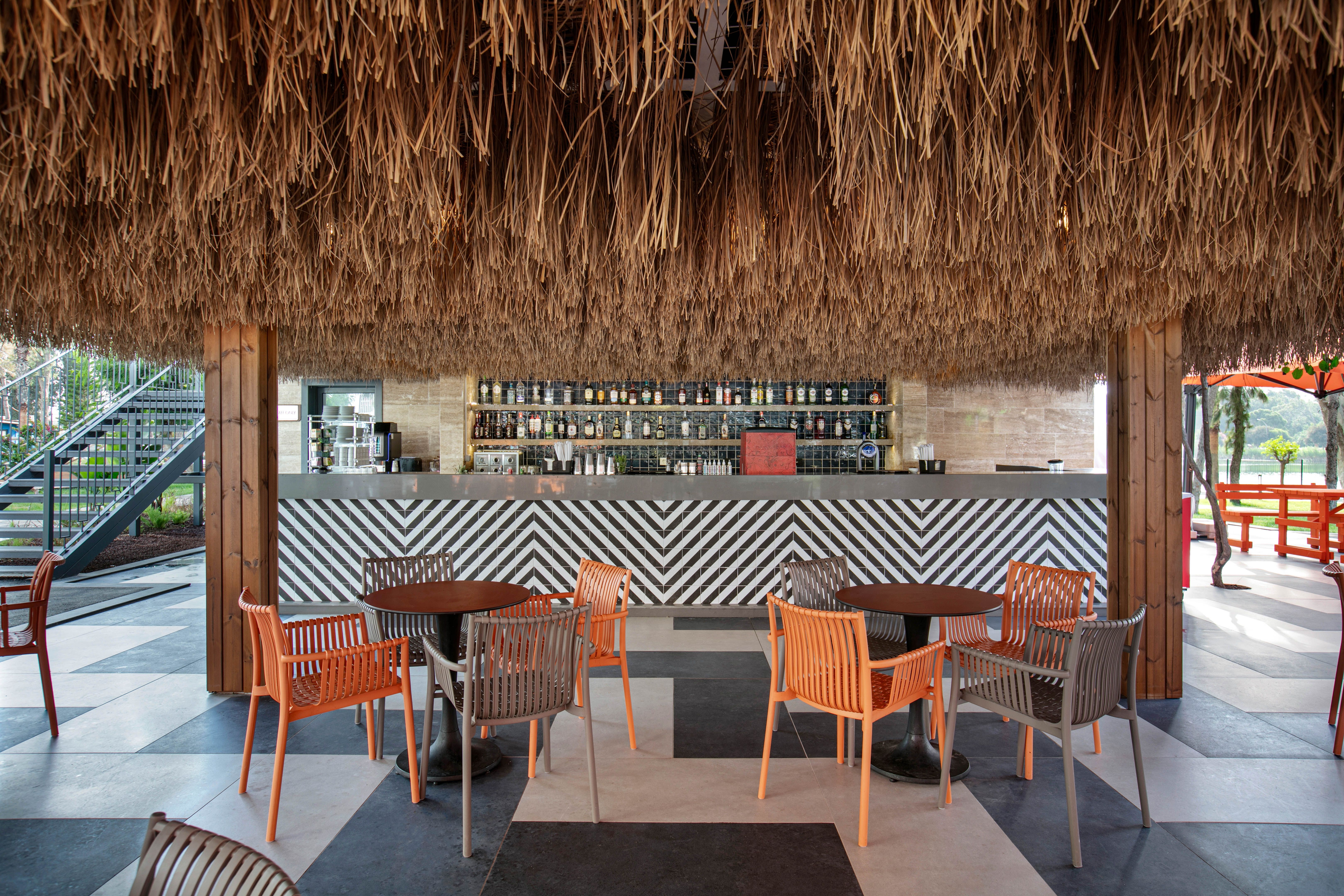 Aqua Bar