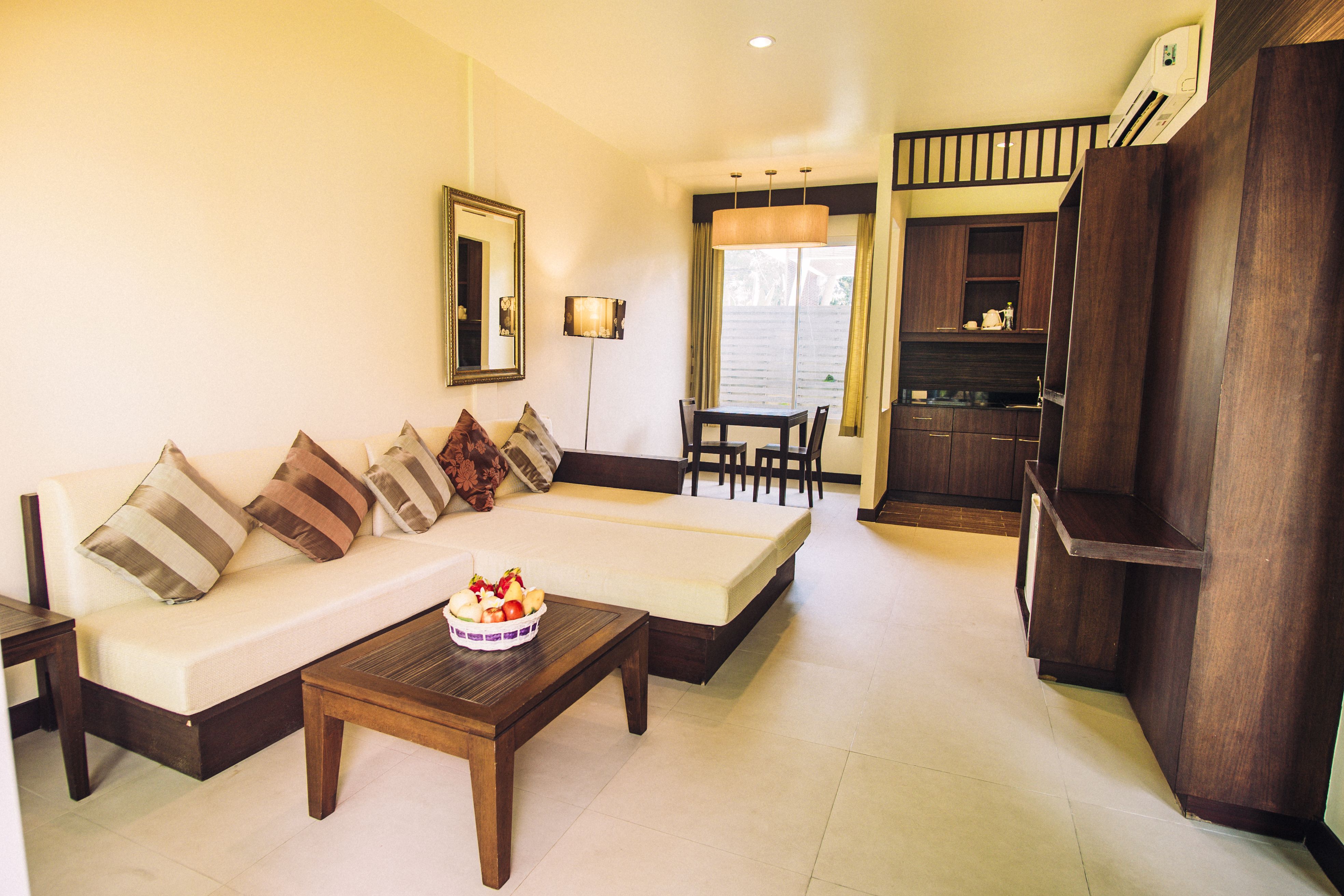 Courtyard Suite