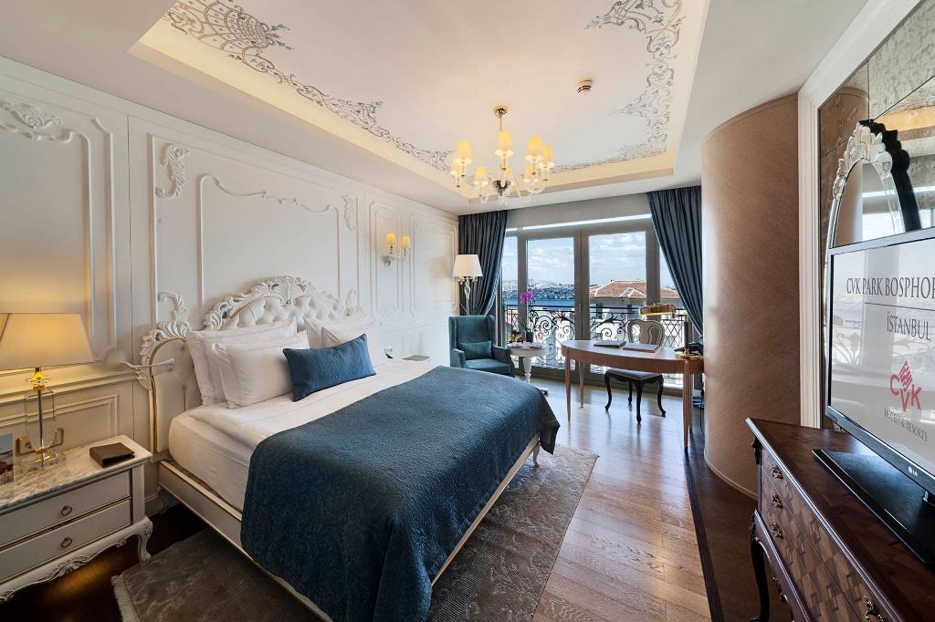 DELUXE ROOM BOSPHORUS VIEW