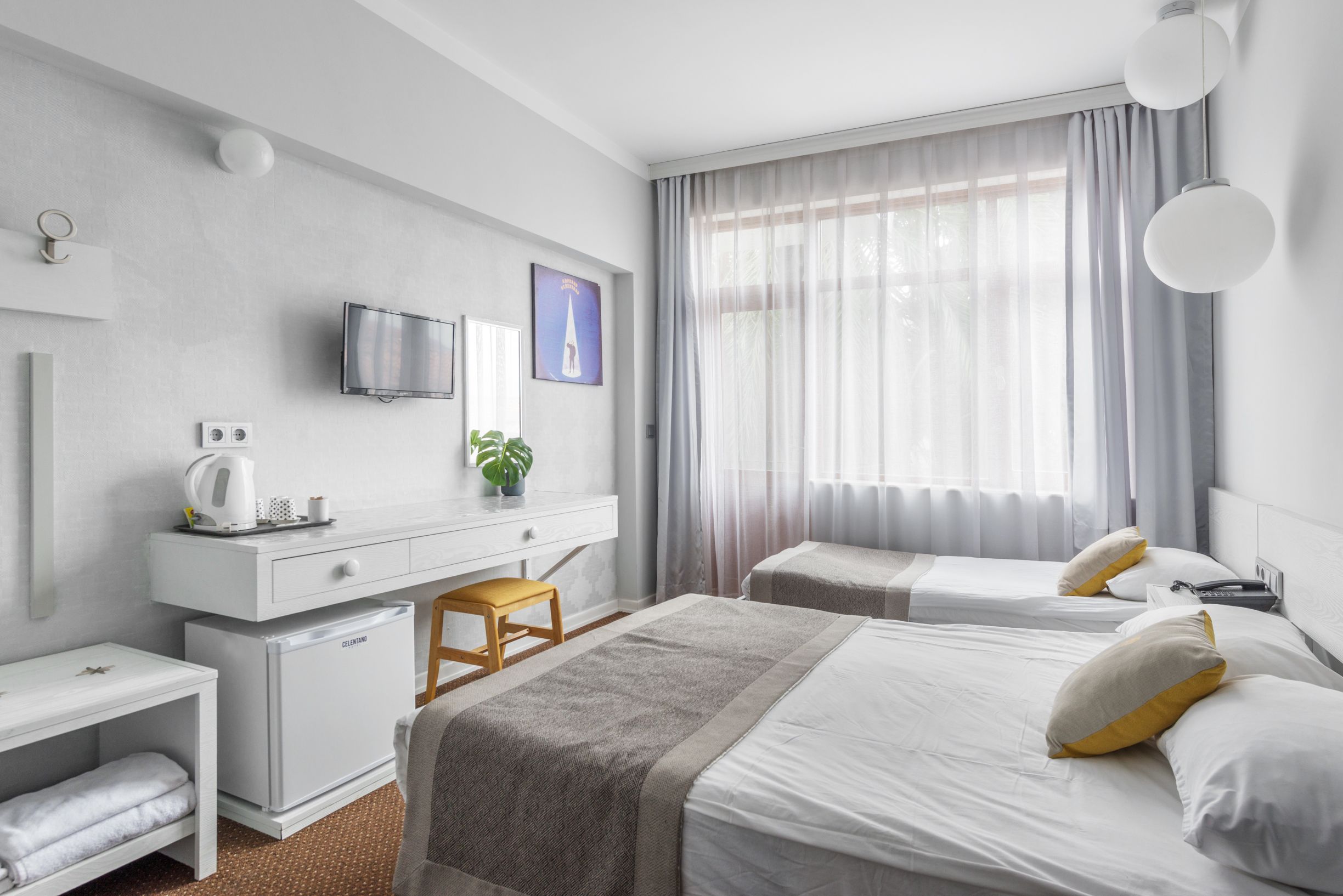 ECONOMY ROOM 
