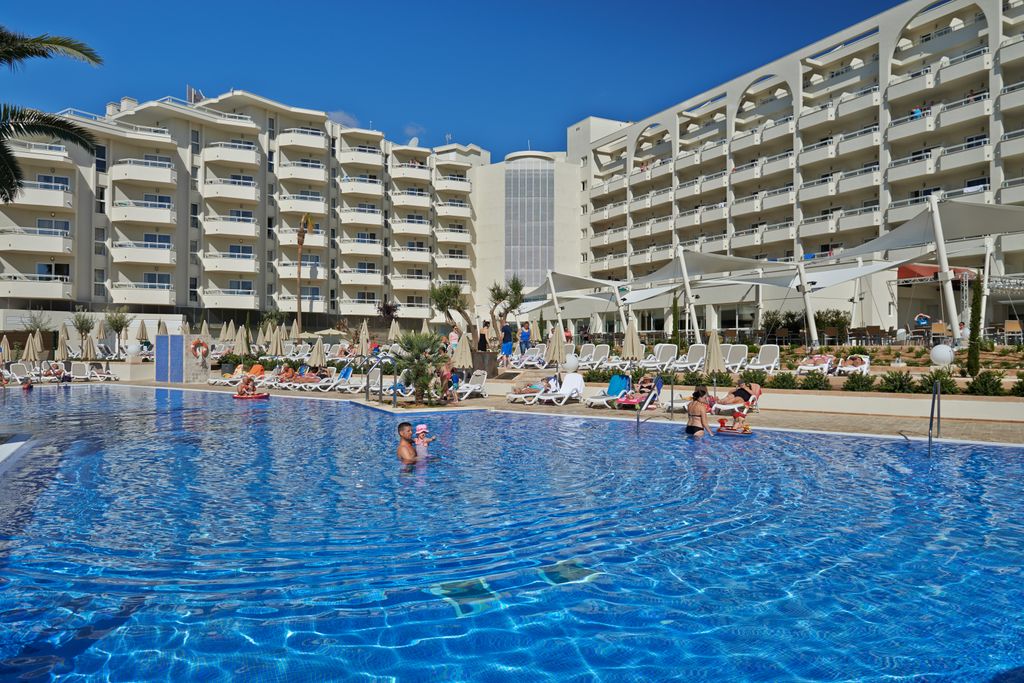 Piscina deschisă