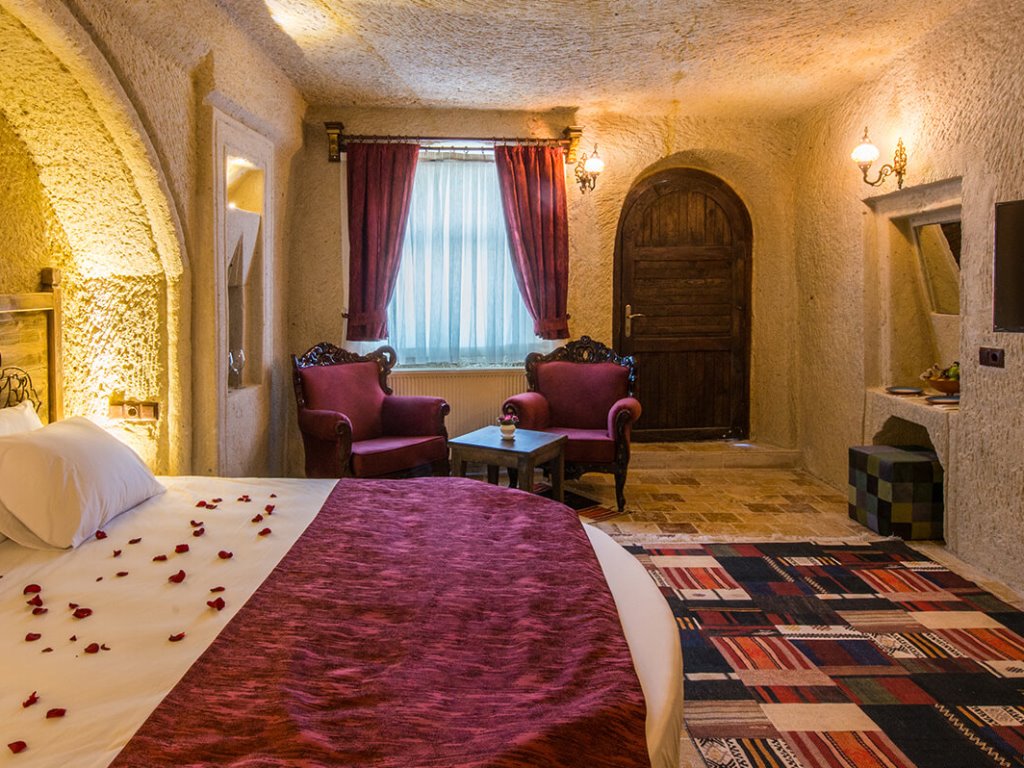 SUITE ROOM