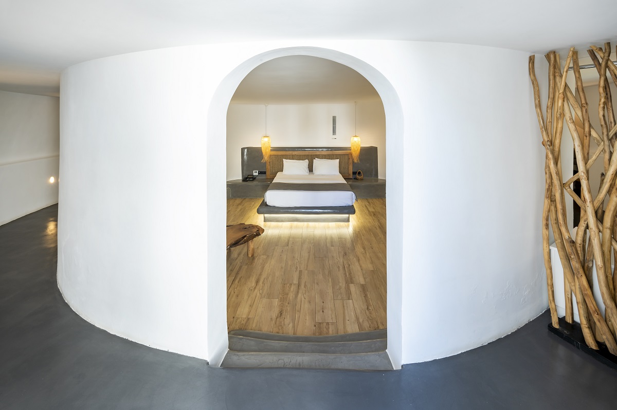 Windmill Deluxe Suite with Shared Pool
