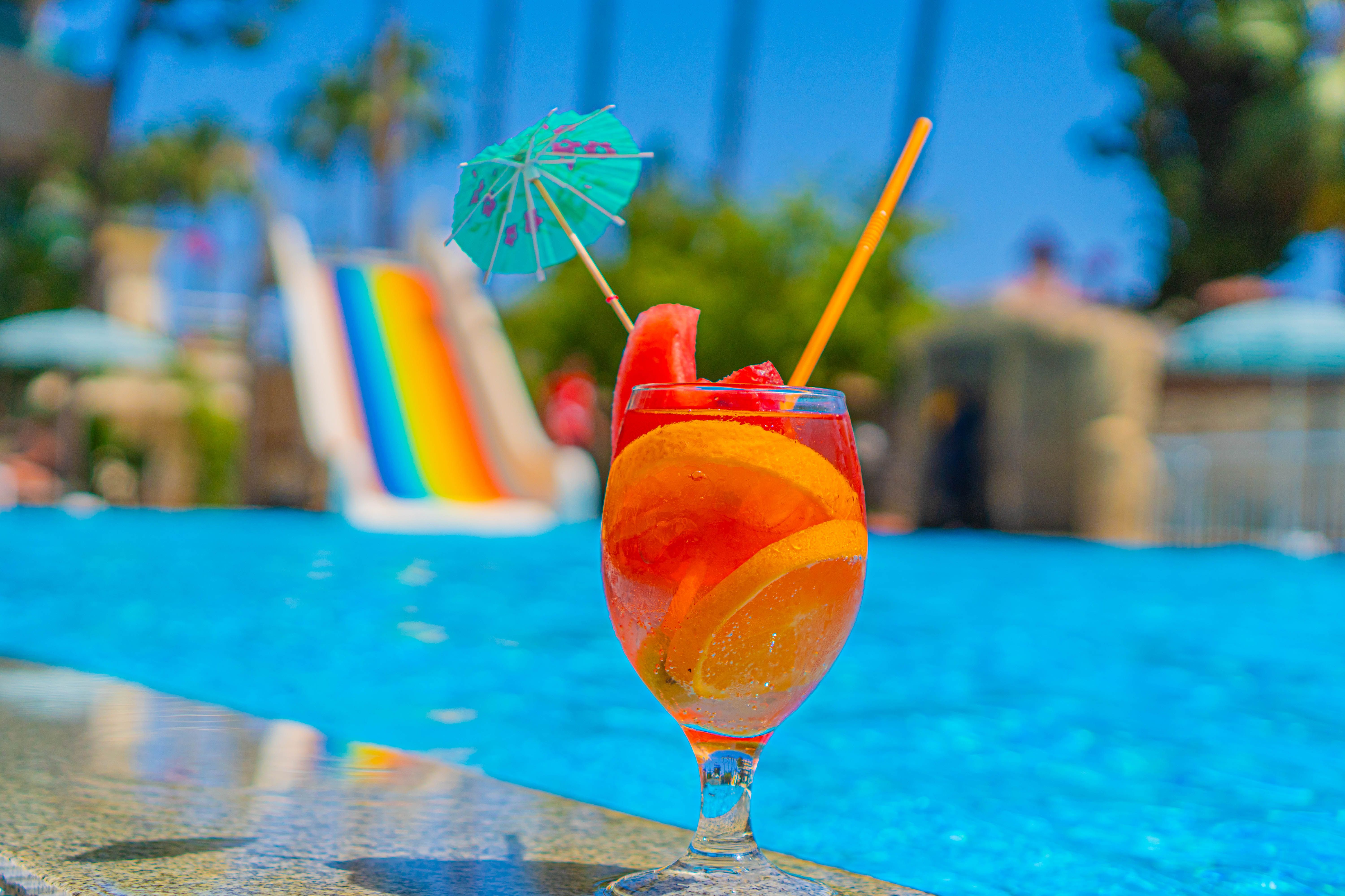 POOL BAR