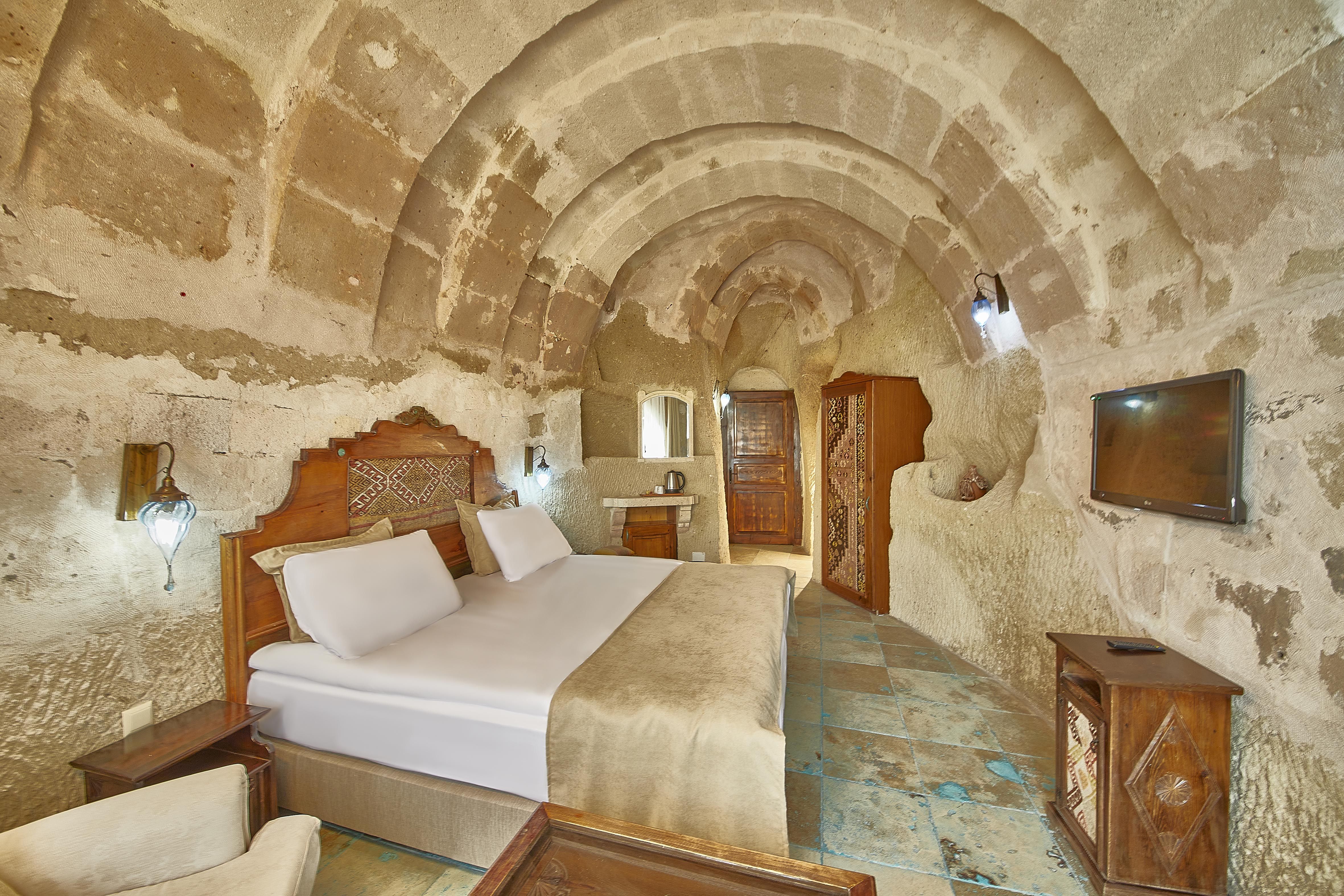 JUNIOR SUITE ROOM