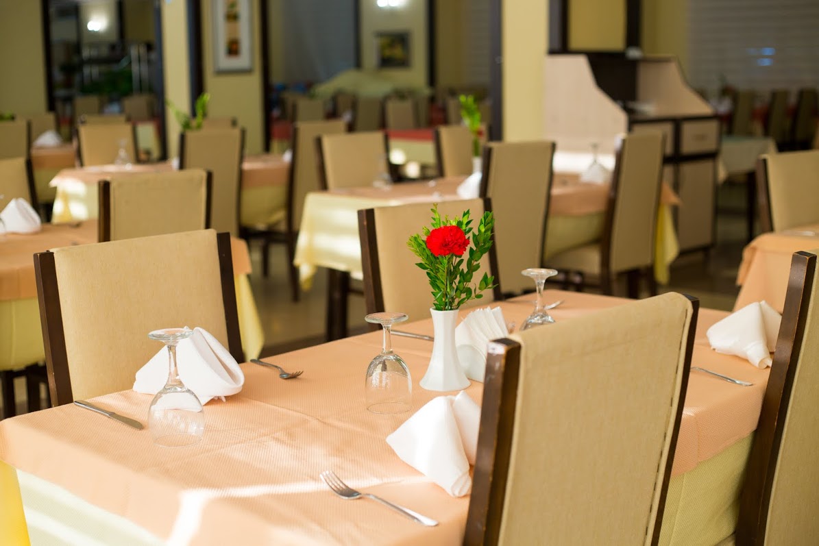  First  Class Hotel Ana Restaurant