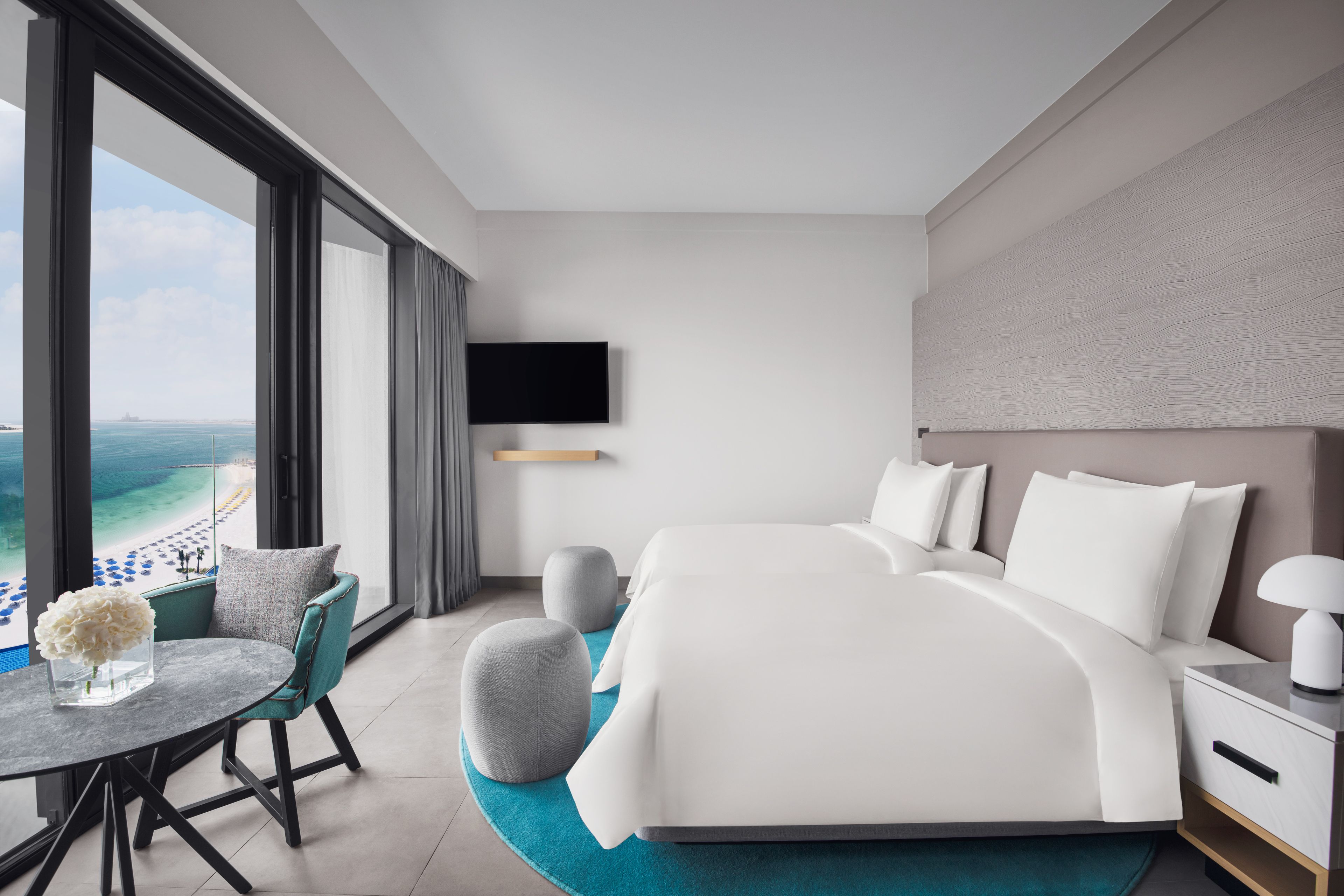 DELUXE BEACH & POOL VIEW ROOM 
