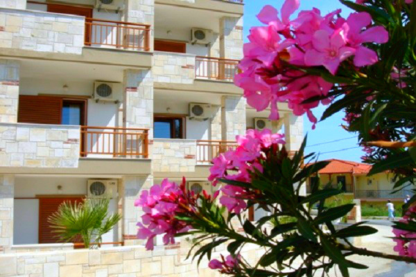 Halkidiki, Hotel Medousa, exterior, hotel, flori.jpg