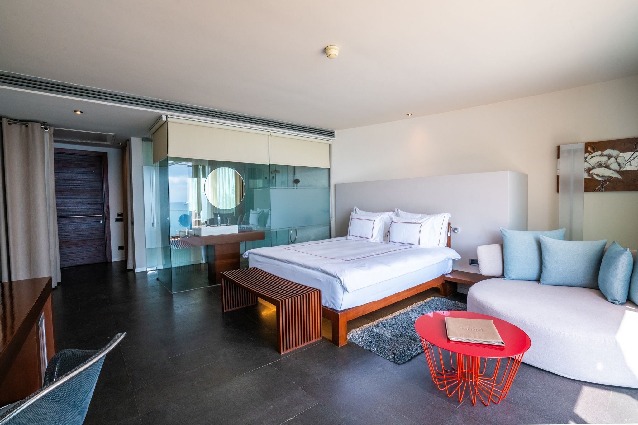 SUPERIOR ROOM