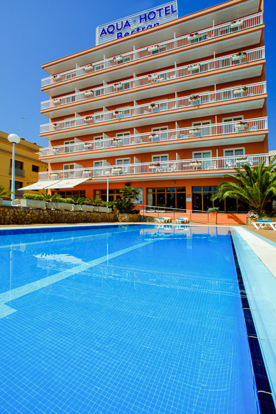 Costa Brava, Aqua Hotel Bertran, piscina exterioara.jpg