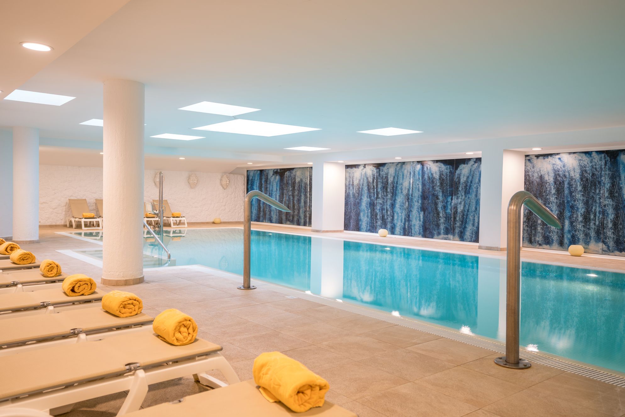 Piscină interioară
