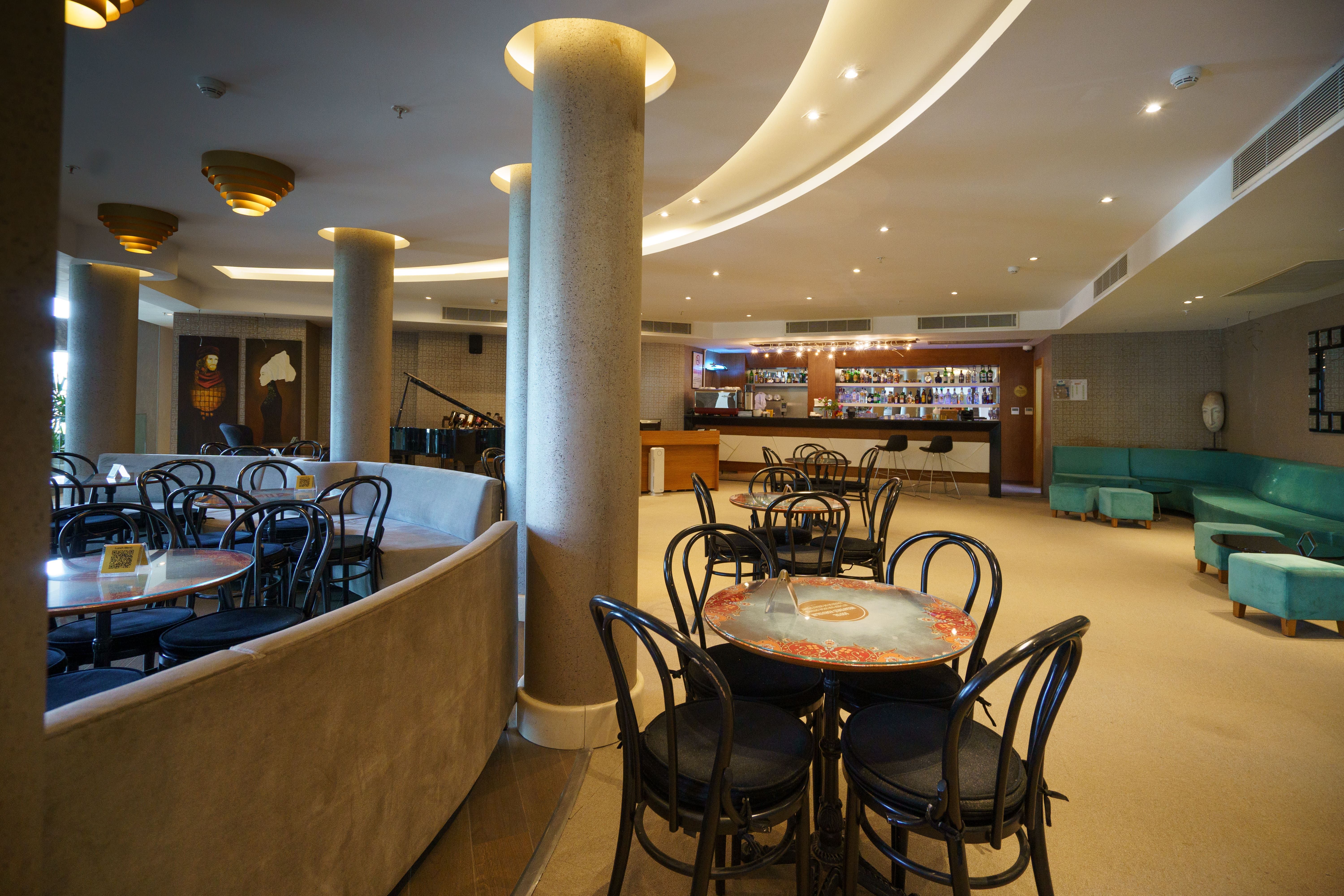 LOBI BAR