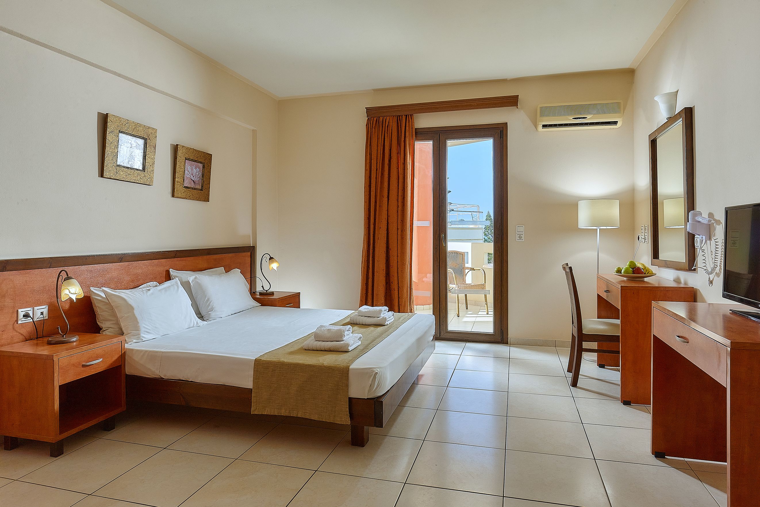 ROOM STANDARD DOUBLE BALCONY OR TERRACE