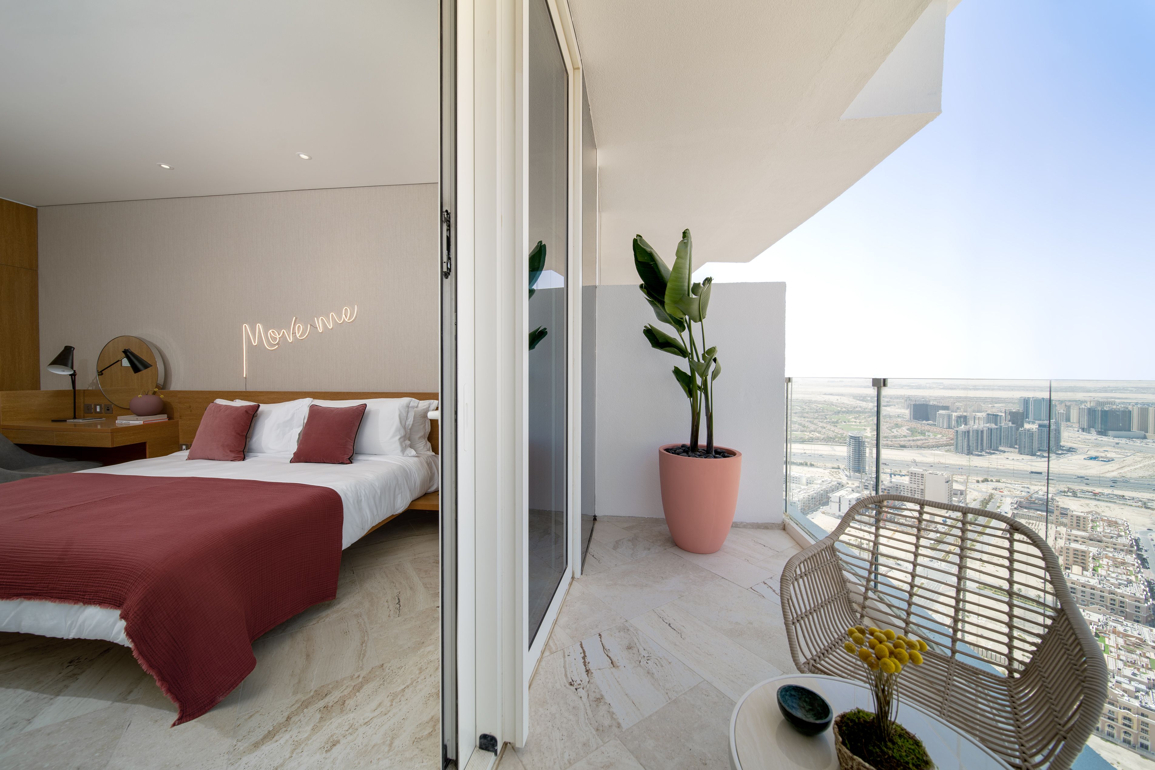 SUPERIOR ROOM