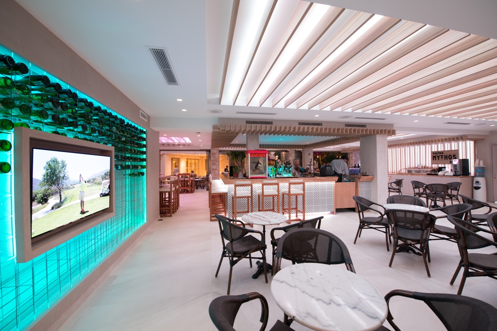 MAIN BAR MYTHOS