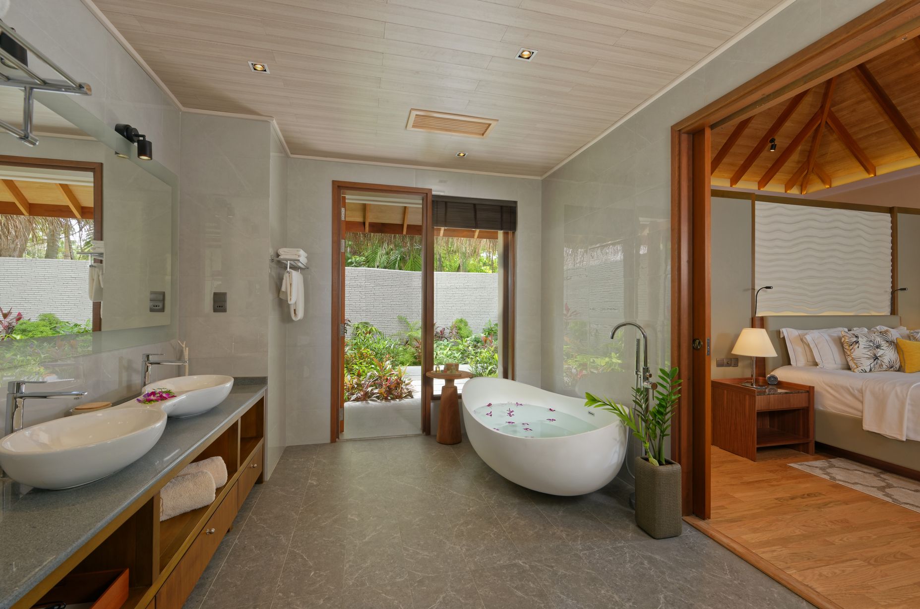 BAROS RESIDENCE WITH PRIVATE POOL