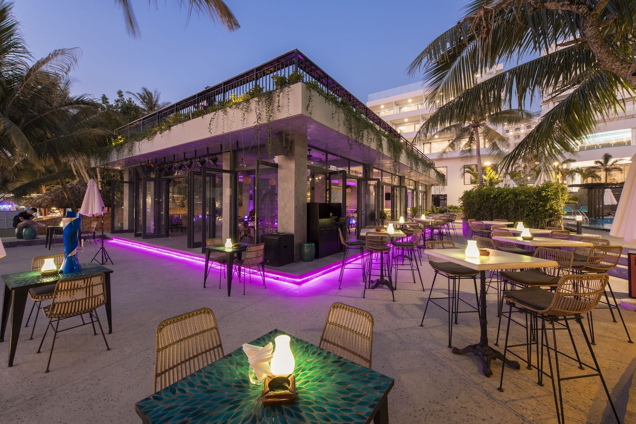 Sunset Beach Bar