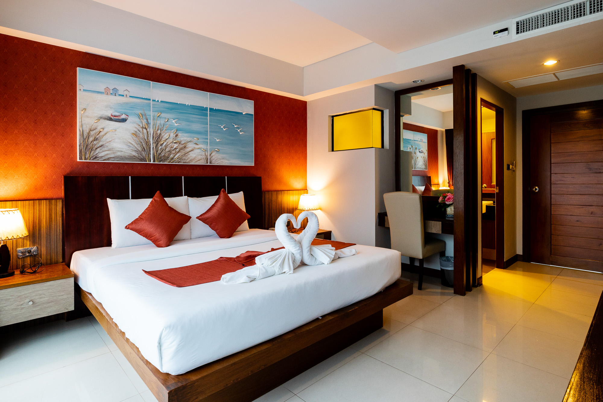 Deluxe Pool View Room 