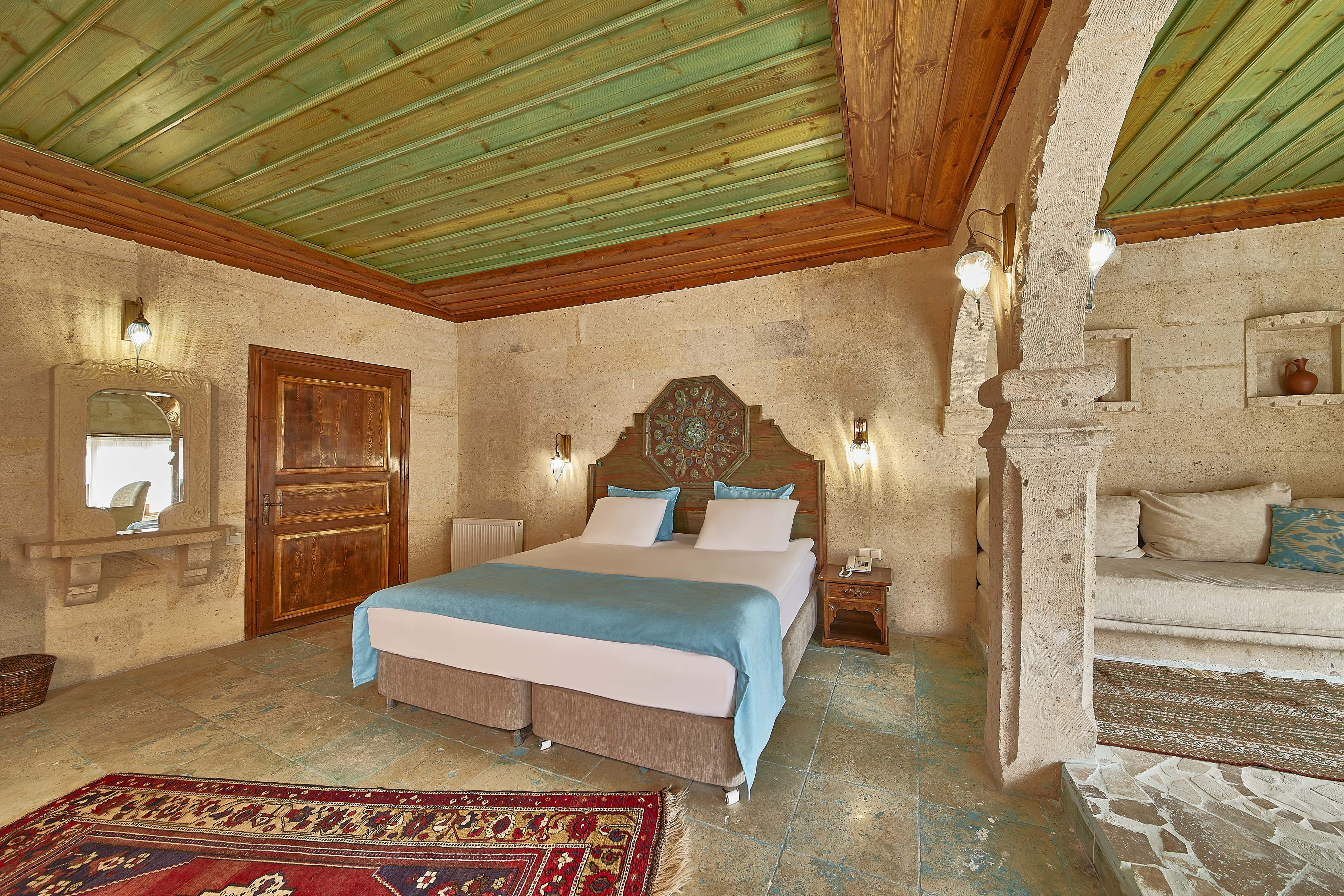 KING SUITE ROOM