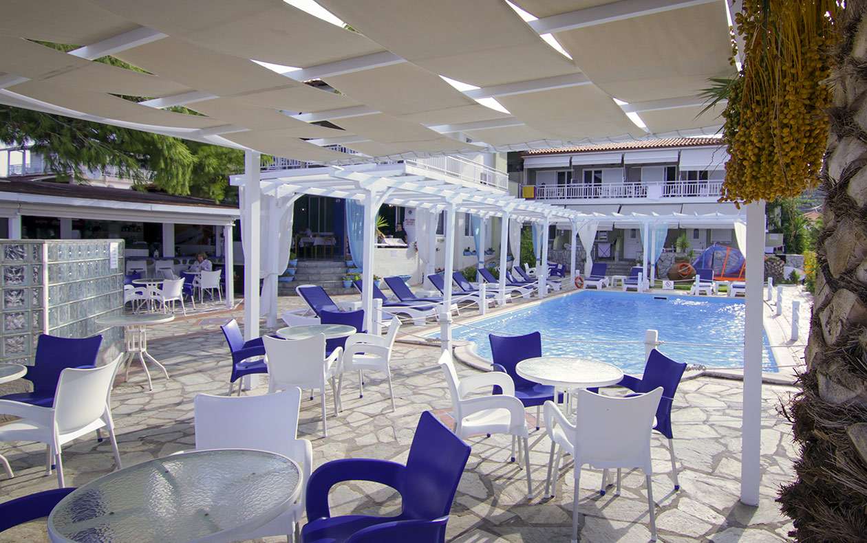 POOL BAR