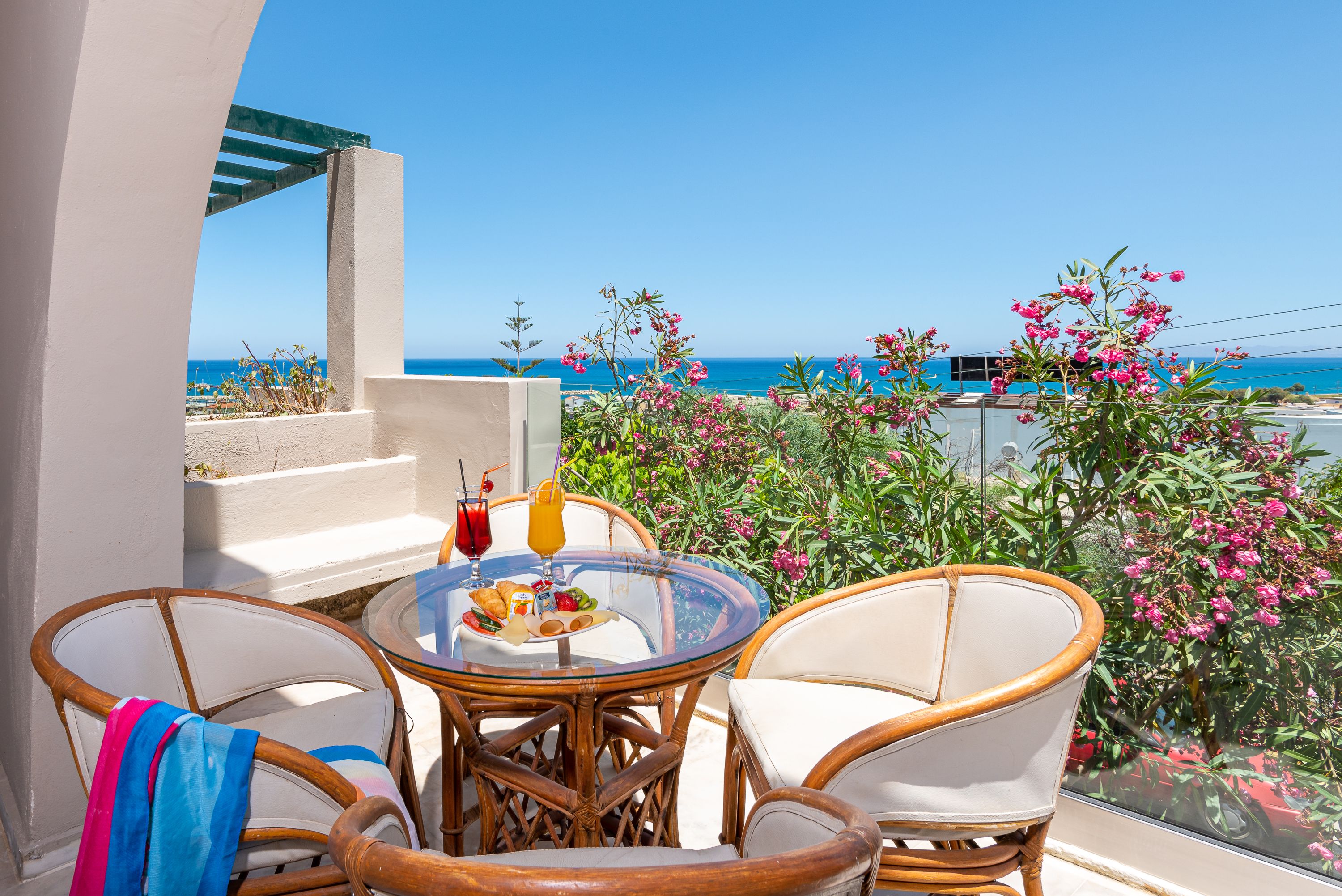 Two Bedroom Apartment Sea view 