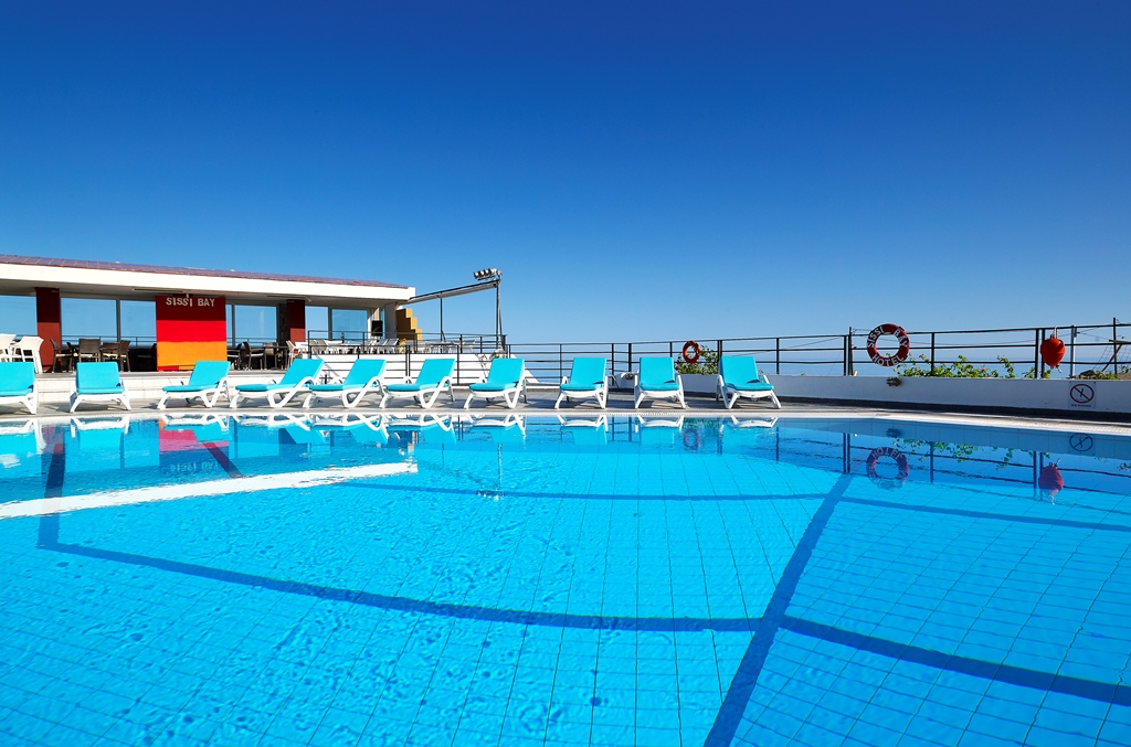 Piscina deschisă