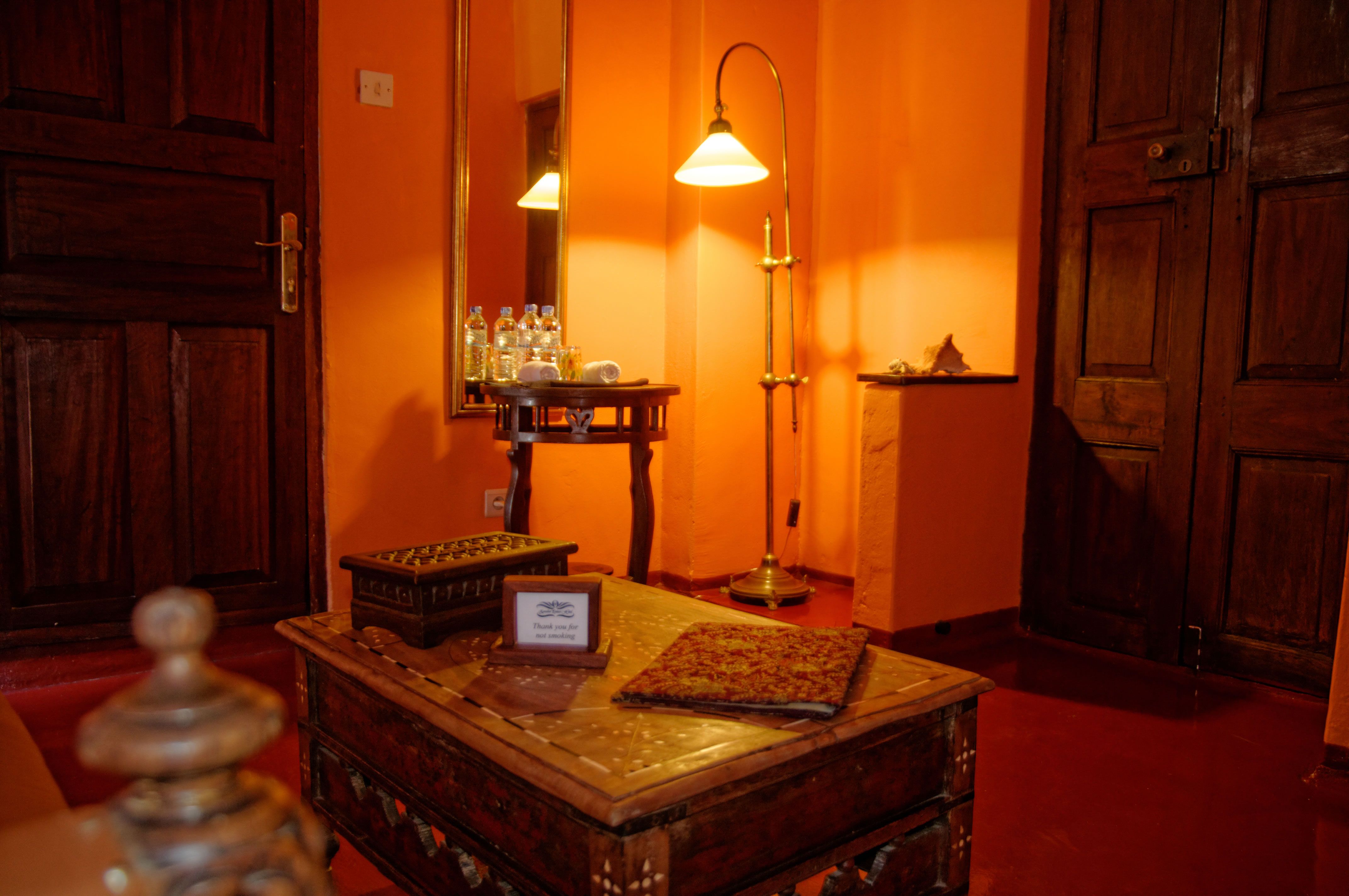 SINGLE LUXURY