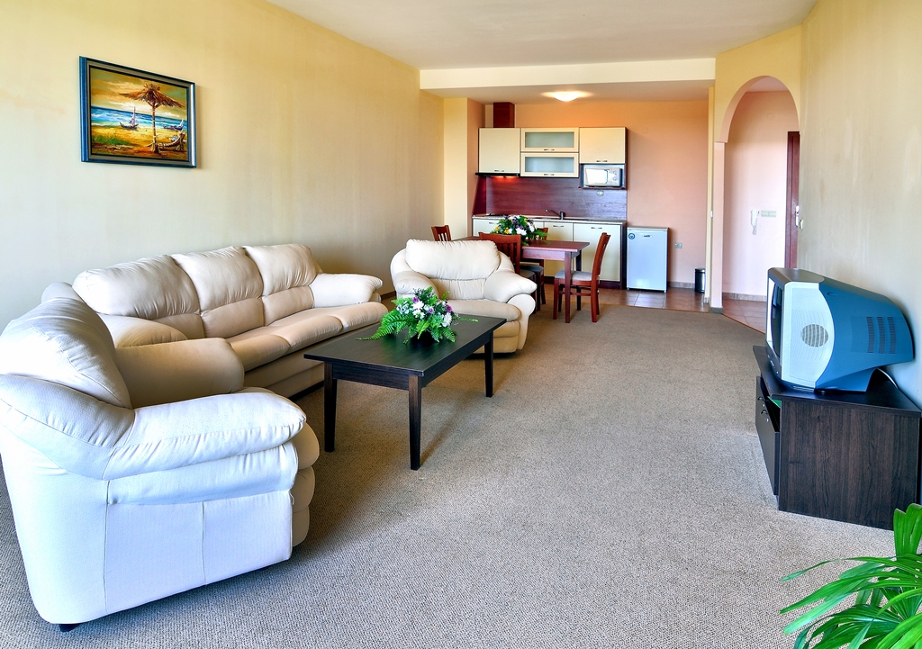 APARTMENT 1