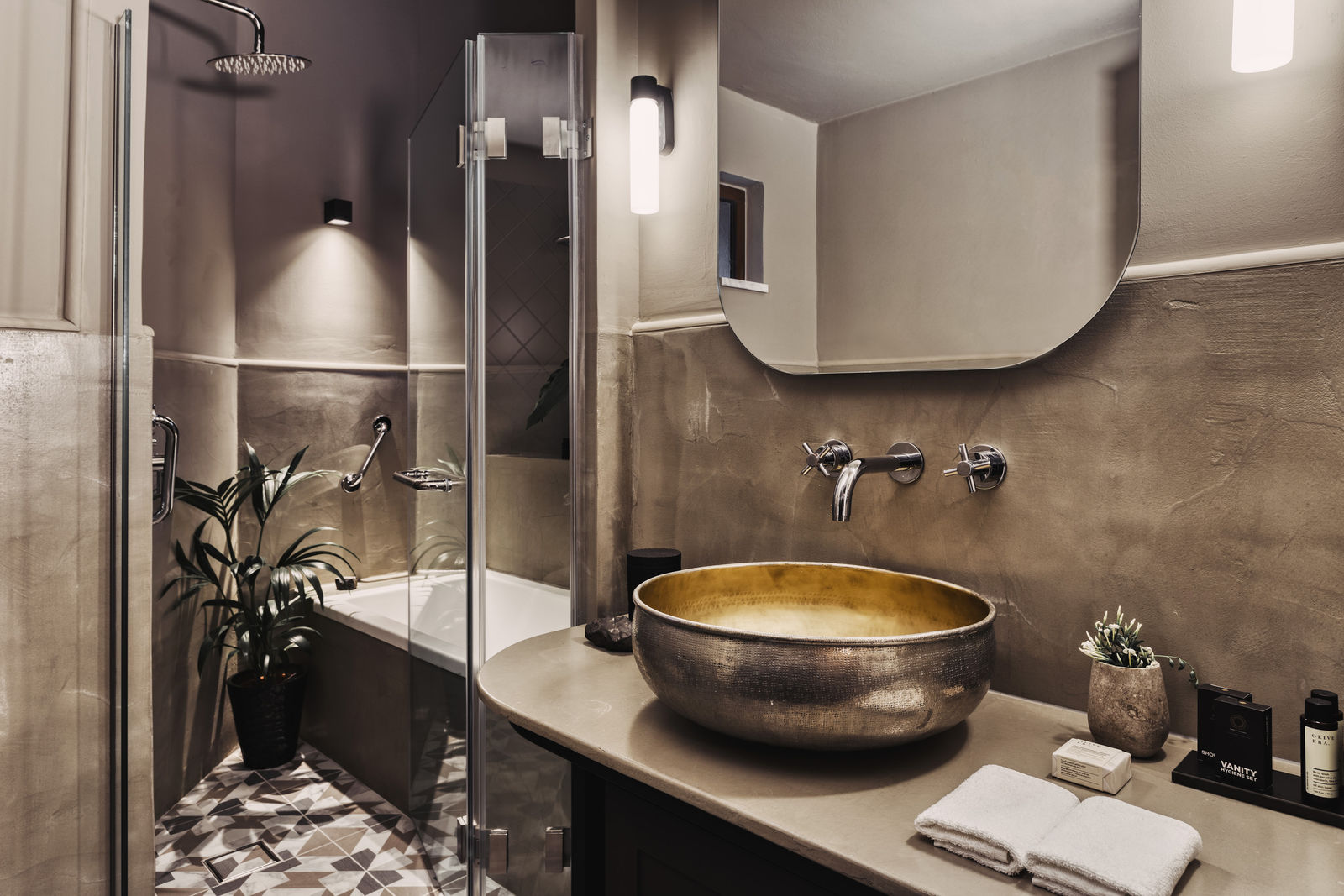 Luxury Family 2 Bdr Suite SV with Outdoor Jacuzzi