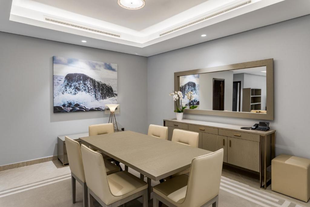 Family Three Bedroom Sea View Apartment
