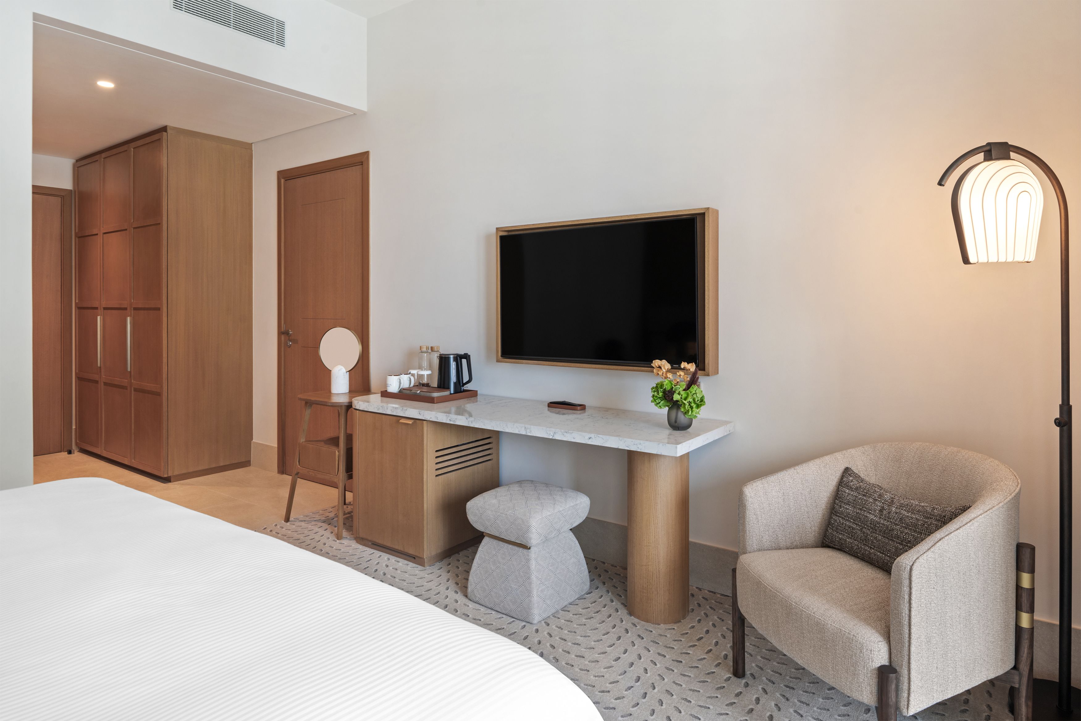 Deluxe Lagoon View Room (King)
