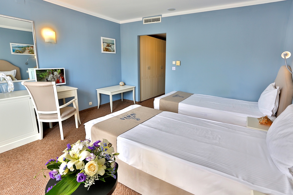TWIN STANDARD ROOM Promotion