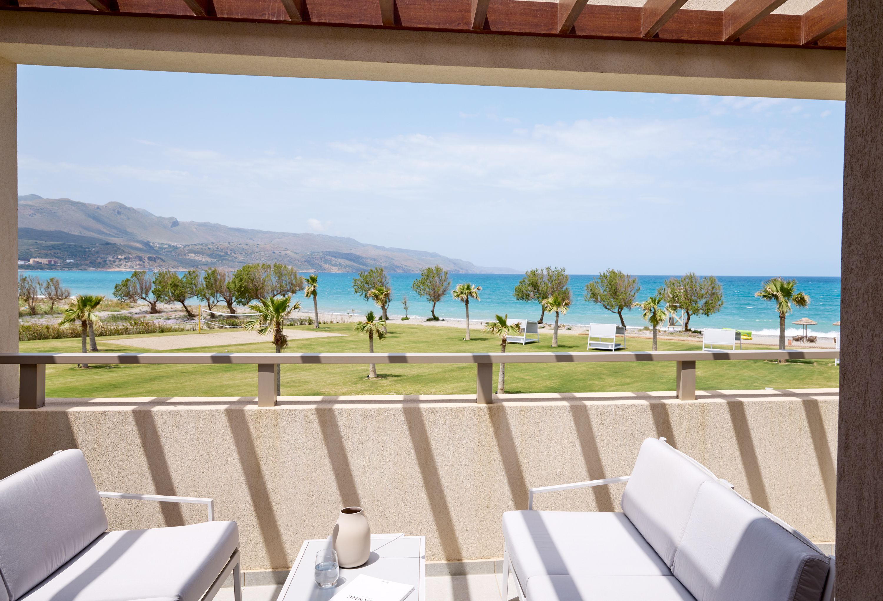 FAMILY SUITE SIDE SEA VIEW