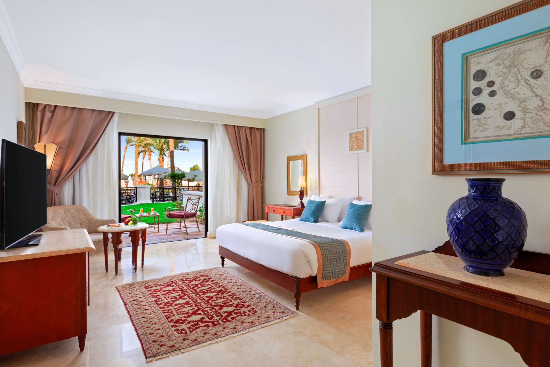 Family Interleading Room Pool View
