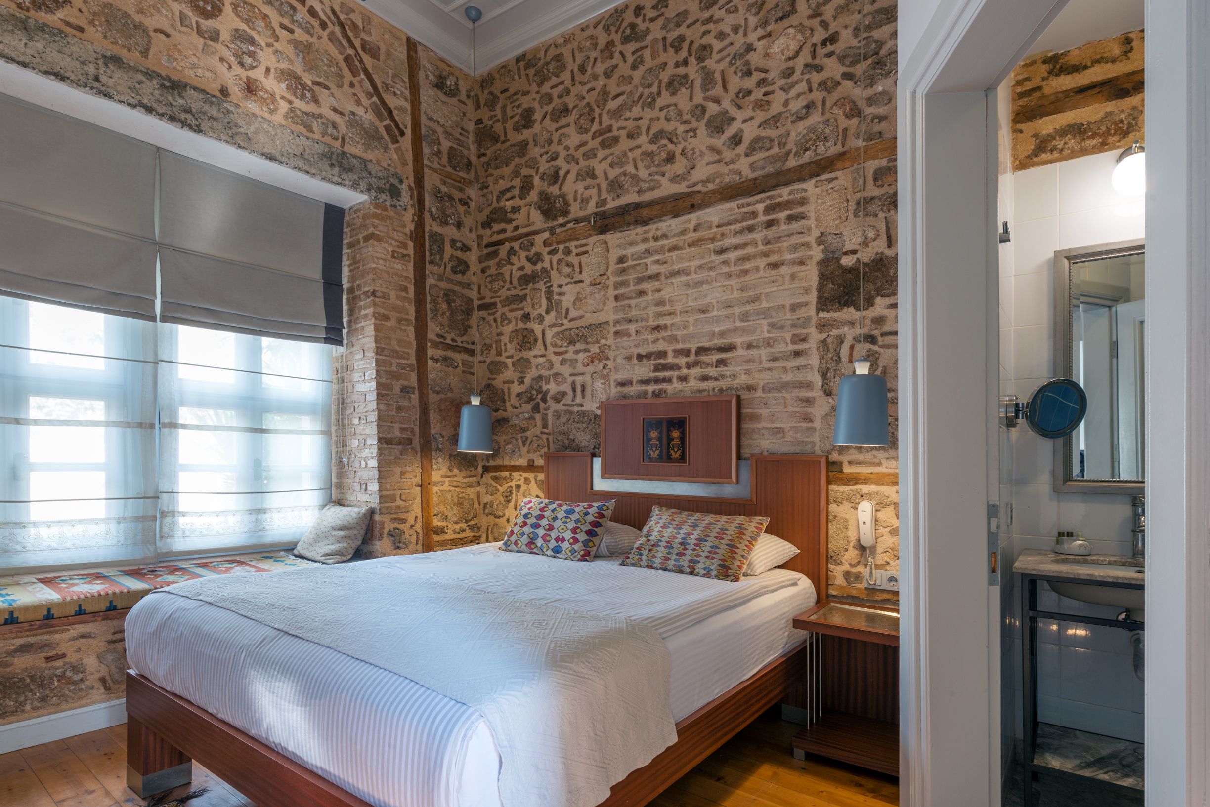 STANDARD ROOM WITHOUT BALCONY