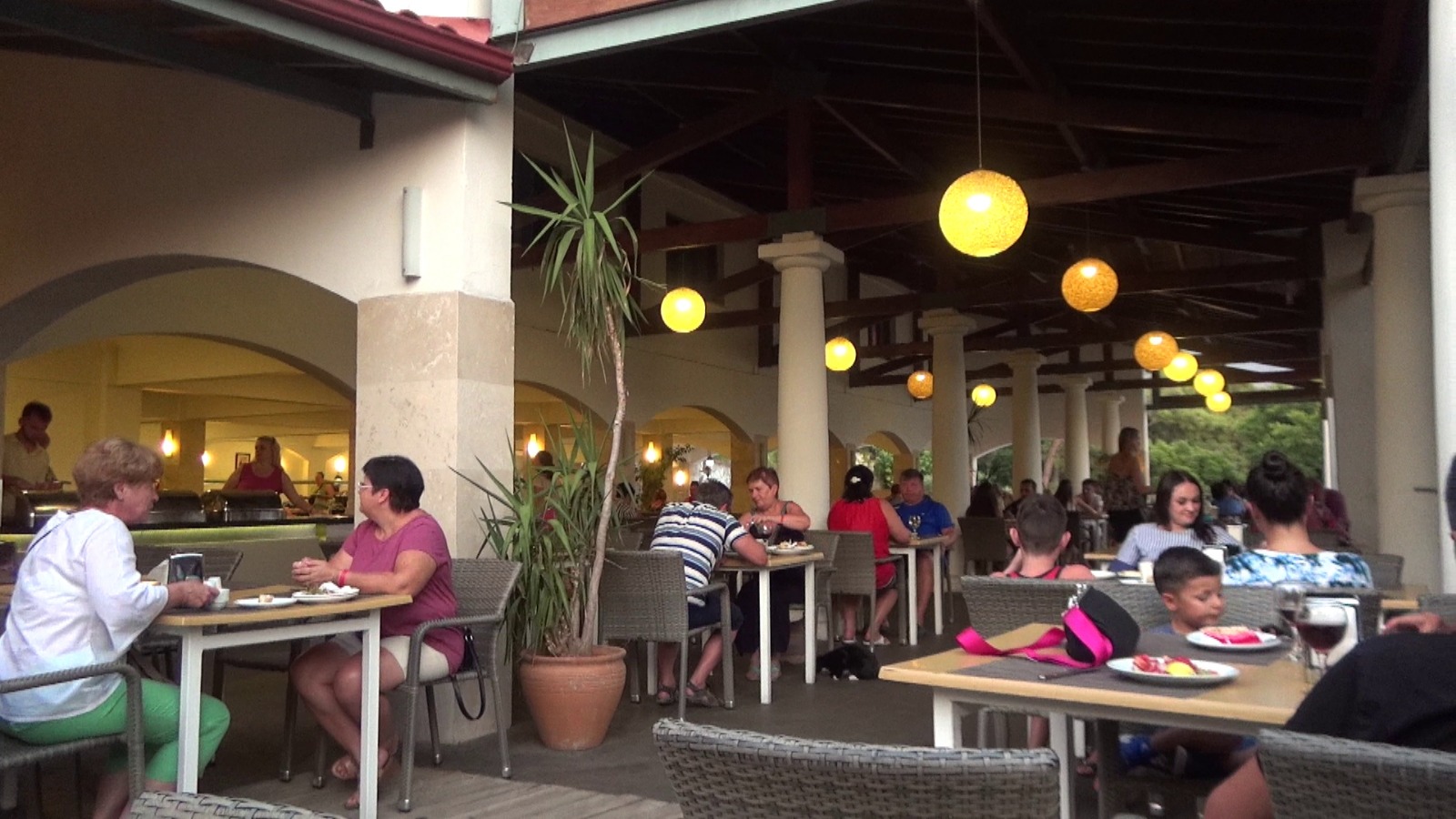 MAİN RESTAURANT